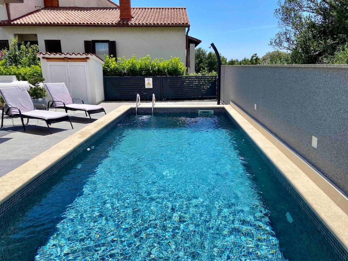 Holiday House Veli Vrh プーラ エクステリア 写真