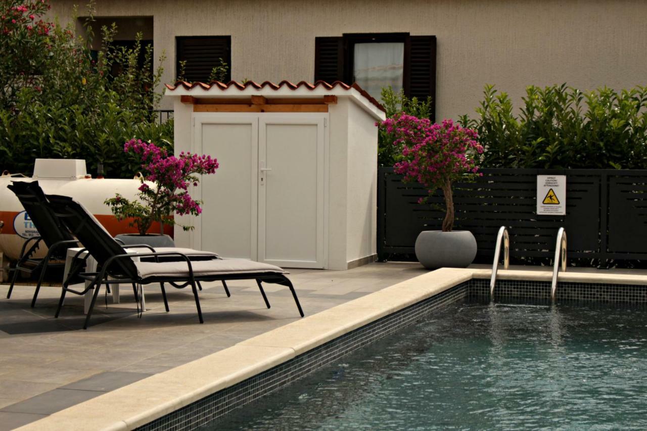 Holiday House Veli Vrh プーラ エクステリア 写真